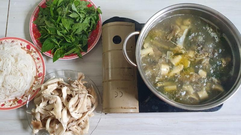 Dụng cụ nấu lẩu gà la é