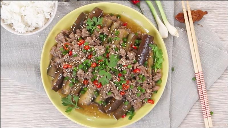 Món cà tím với thịt bằm hấp dẫn