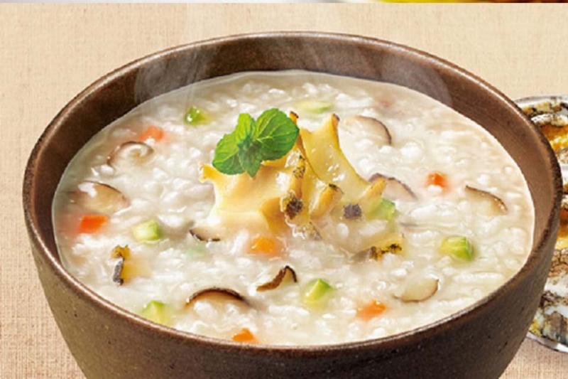 Thưởng thức cháo bào ngư