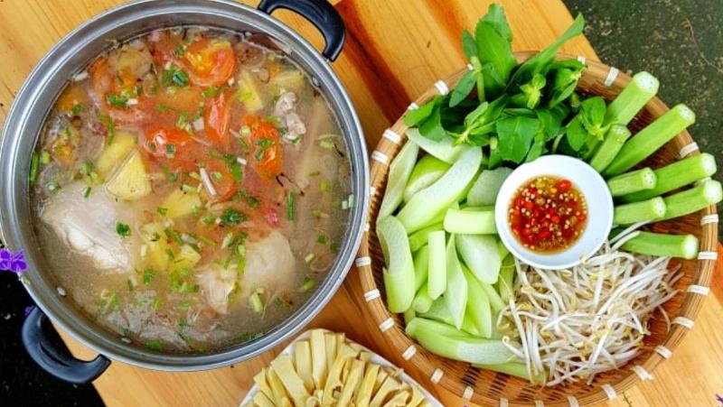 Cá lăng nấu canh chua