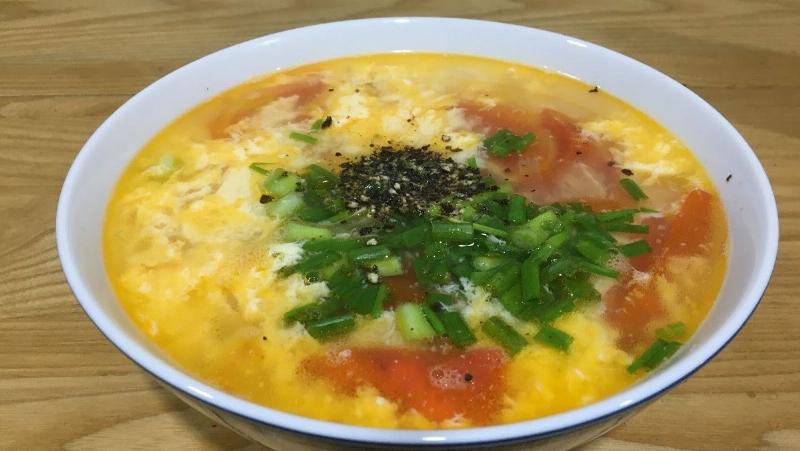 Các bước nấu canh cà chua trứng đơn giản