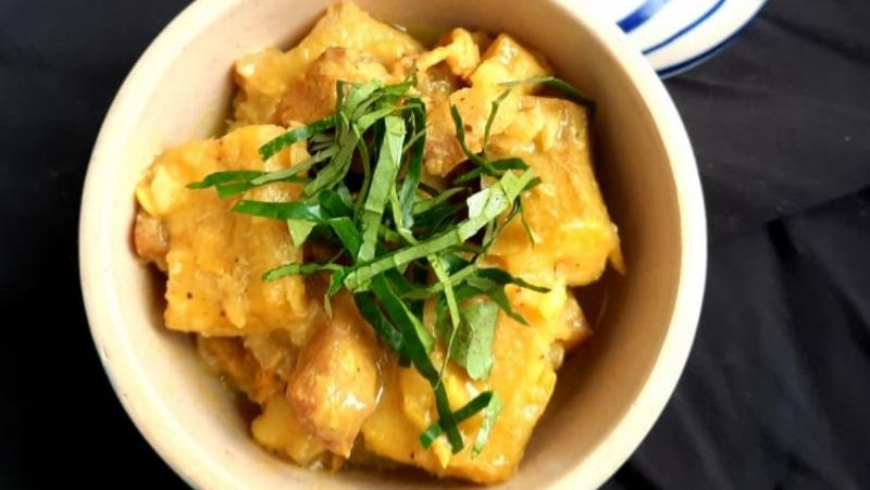 Nguyên liệu nấu chuối xanh với thịt lợn