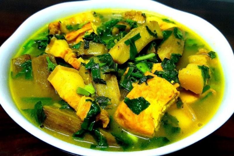 Chuối xanh kho thịt lợn hoàn thành