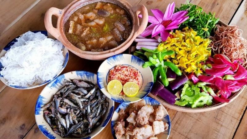 Cách nấu lẩu mắm cá linh đơn giản