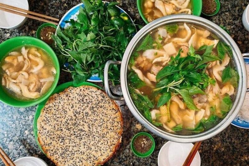 Nguyên liệu nấu gà lá é tươi ngon