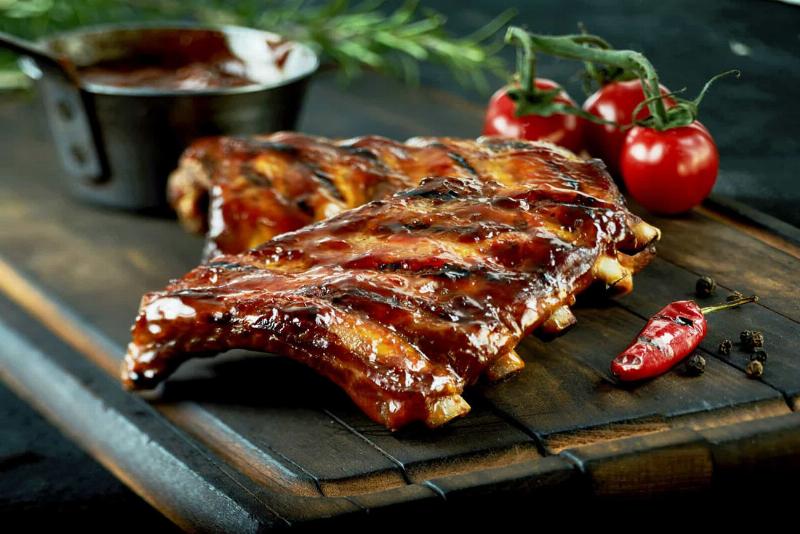 Sườn nướng kèm rau củ thơm ngon, bổ dưỡng