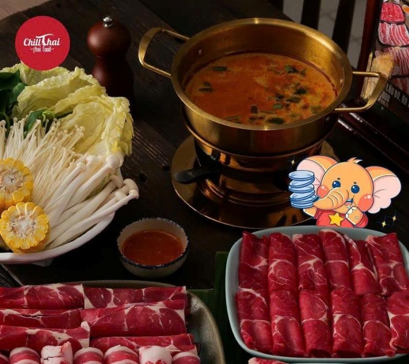 Thưởng thức lẩu bò ấm cúng