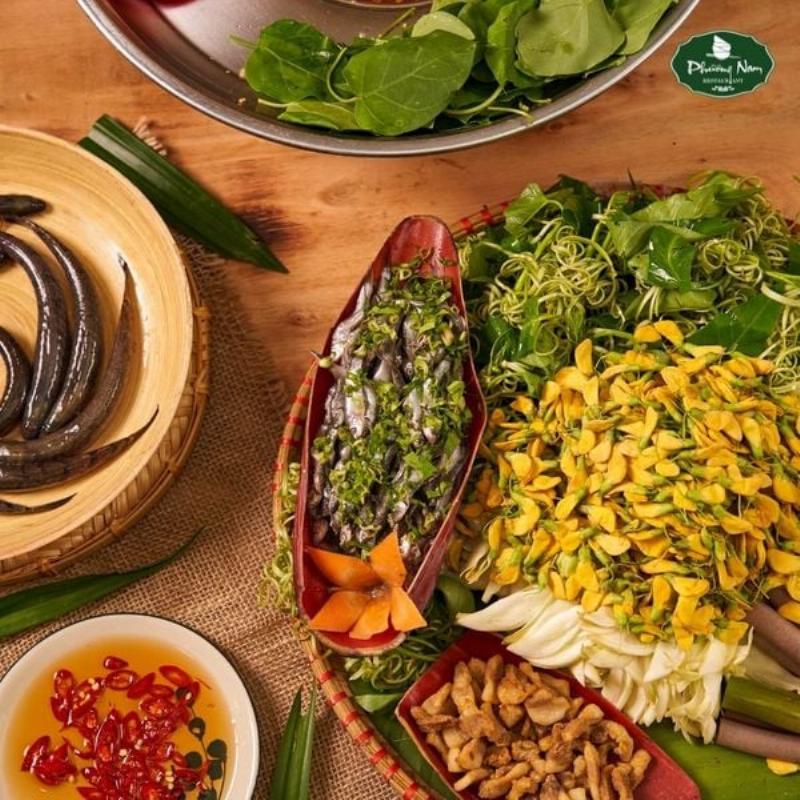 Thưởng thức lẩu mắm cá linh đúng điệu