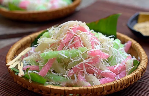 Bánh khoai mì hấp phủ dừa béo ngậy, món ăn tuổi thơ